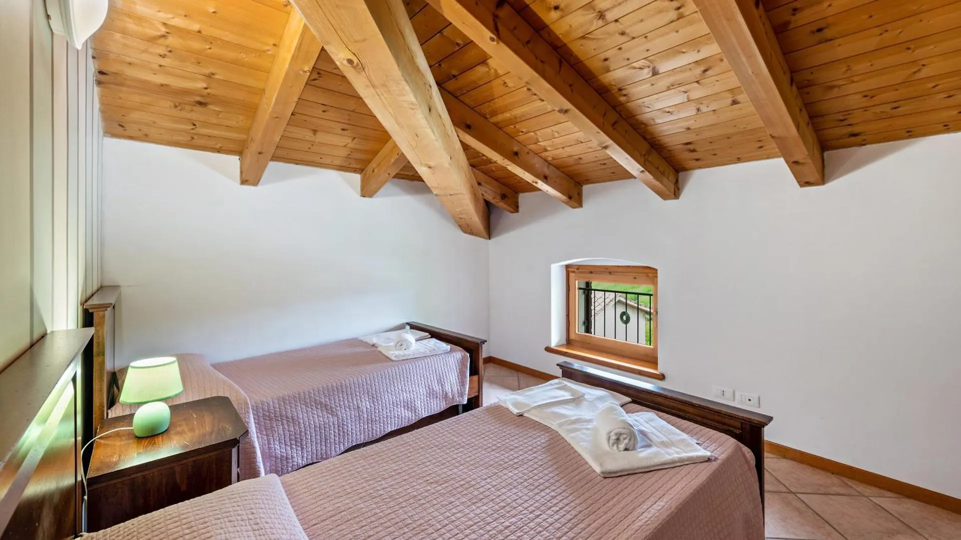 Agriturismo Colombare Teboi Trilo Lazise Apartment